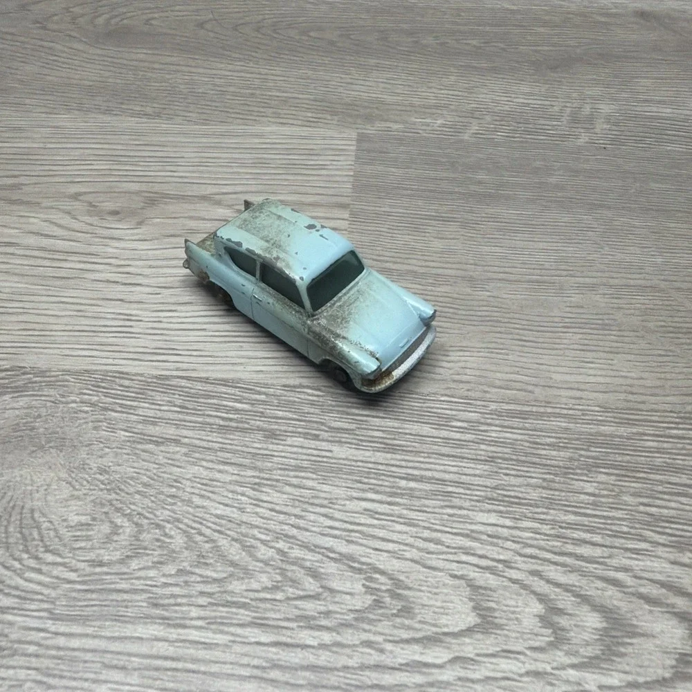 Vintage Lesney Matchbox #7 Ford Angli Made In England 1961 VTG